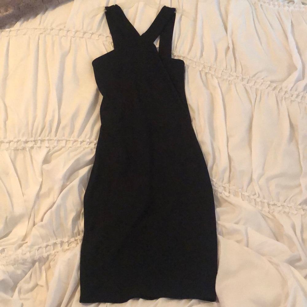 Black bodycon dress